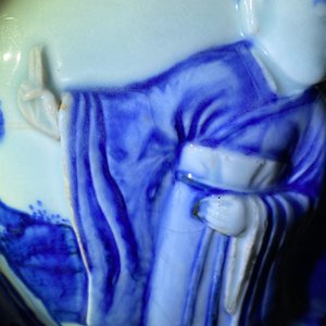 A rare large Chinese blue and white relief-moulded jardinière, Kangxi — 照片 65