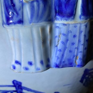A rare large Chinese blue and white relief-moulded jardinière, Kangxi — 照片 78