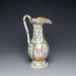 A rare large Chinese Canton famille rose ewer, 19th C. — photo 1
