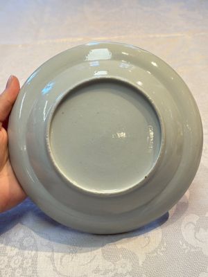 A rare pair of Chinese Canton famille rose armorial plates with the arms of Wight, ca. 1810 — 照片 7