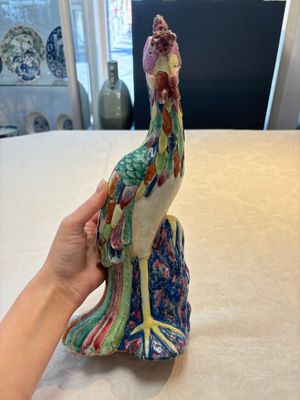 A rare pair of Chinese famille rose models of phoenixes, Qianlong — foto 8