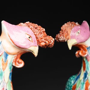 A rare pair of Chinese famille rose models of phoenixes, Qianlong — foto 9