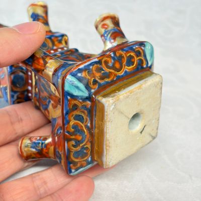 A rare pair of European-decorated Chinese blue and white pyramidal tulip vases — 照片 14
