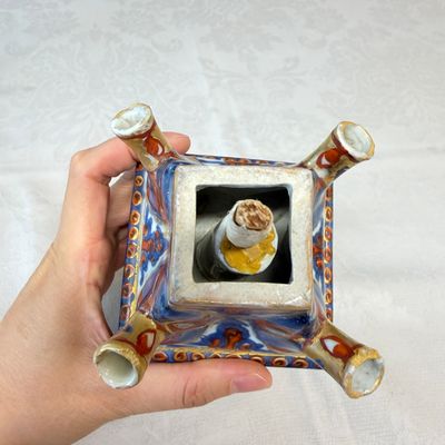 A rare pair of European-decorated Chinese blue and white pyramidal tulip vases — 照片 43