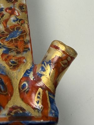 A rare pair of European-decorated Chinese blue and white pyramidal tulip vases — 照片 48