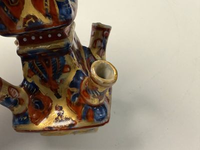 A rare pair of European-decorated Chinese blue and white pyramidal tulip vases — 照片 55