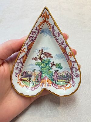 A rare polychrome Dutch Delft petit feu six-piece sweetmeat set, 18th C. — photo 5