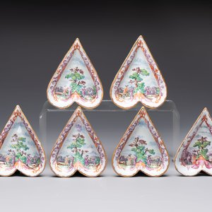 A rare polychrome Dutch Delft petit feu six-piece sweetmeat set, 18th C. — photo 4