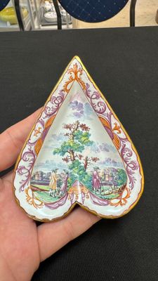 A rare polychrome Dutch Delft petit feu six-piece sweetmeat set — photo 20