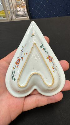 A rare polychrome Dutch Delft petit feu six-piece sweetmeat set — photo 63