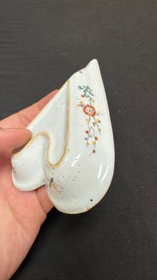A rare polychrome Dutch Delft petit feu six-piece sweetmeat set — photo 9