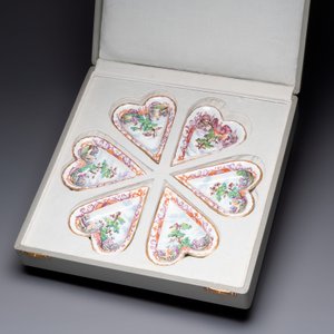 A rare polychrome Dutch Delft petit feu six-piece sweetmeat set — photo 3