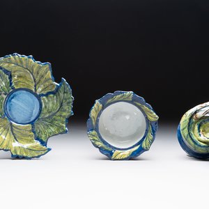 A rare polychrome Dutch Delft pike tureen and cover on stand, 18th C. — photo 6