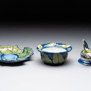 A rare polychrome Dutch Delft pike tureen and cover on stand, 18th C. — 照片 5
