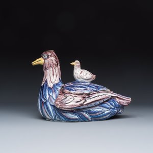 A rare polychrome German faience 'Hen and Chick' tureen and cover — photo 2