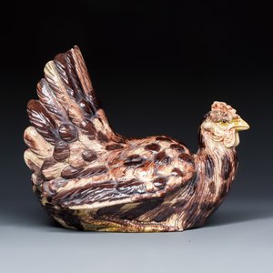A rare polychrome German faience 'Hen' tureen — photo 2