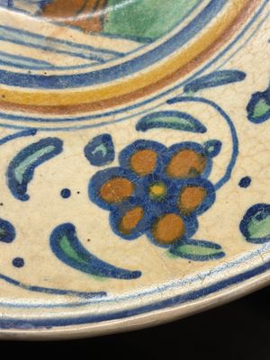  A rare polychrome maiolica dish with 'Christ as the Man of Sorrows' — foto 7