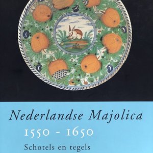  A rare polychrome maiolica dish with 'Christ as the Man of Sorrows' — foto 3