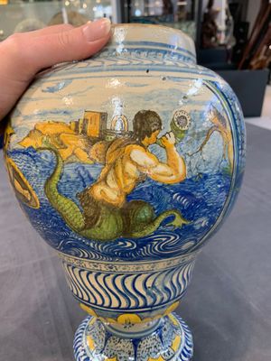 A rare polychrome Nevers earthenware baluster vase with tritons and satyrs, 2nd half 17th C. — photo 11