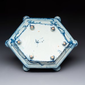 A rare pyramid-shaped Italian tulip vase, Cantagalli, 19th C. — foto 6