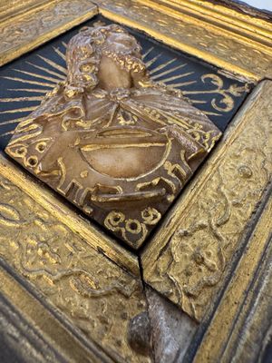A rare rhombus-shaped Malines alabaster carving with the bust of Christ, attributed to Tobias Tissenaken, late 16th C. — 照片 6
