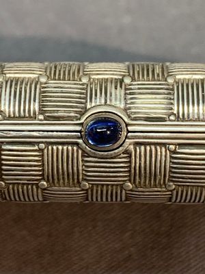 A rare Russian Fabergé bejewelled gold and silver cigarette presentation case, marked Mikhail Perkhin (1860-1903) — photo 4