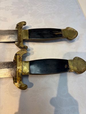 A rare set of Chinese double swords and scabbard, ‘Shuangjian’, Longquan mark, 19th C. — photo 7