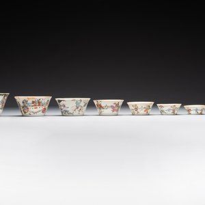 A rare set of eight Chinese famille rose 'Sanxing' nesting bowls, Tongzhi mark and of the period — 照片 3