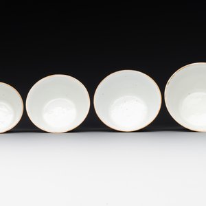 A rare set of eight Chinese famille rose 'Sanxing' nesting bowls, Tongzhi mark and of the period — 照片 8