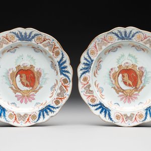 A rare set of four Chinese famille rose armorial dishes with the arms of Orry for the French market, Yongzheng, ca. 1730 — photo 4