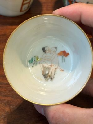 A rare set of ten Chinese famille rose 'erotic' nesting bowls, Daoguang mark and of the period — 照片 21