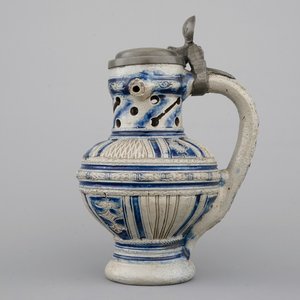 A rare Westerwald pewter-mounted puzzle or spill jug, 17th C. — 照片 2