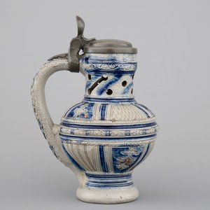 A rare Westerwald pewter-mounted puzzle or spill jug, 17th C. — 照片 4