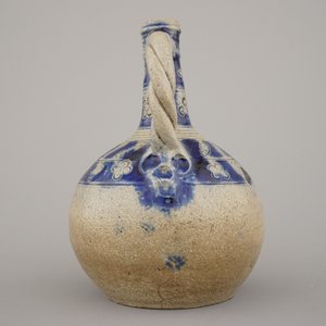 A rare Westerwald twisted handle jug, 17th C. — 照片 3