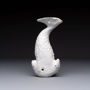 A rare white-glazed Delftware dolphin-shaped fountain, 18th C. — photo 4