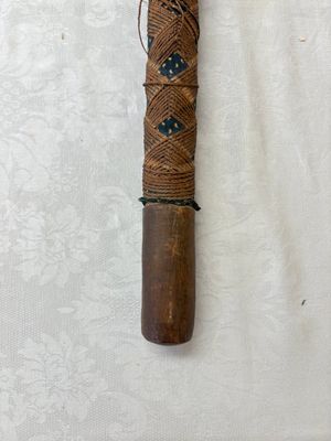 A rare wooden 'Porowa Ra Maru' or 'bird-head' club, Kanak peoples, New Caledonia, 19th C. — photo 7