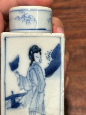 A rectangular Chinese blue and white 'Long Eliza' tea caddy and cover, Kangxi — photo 11