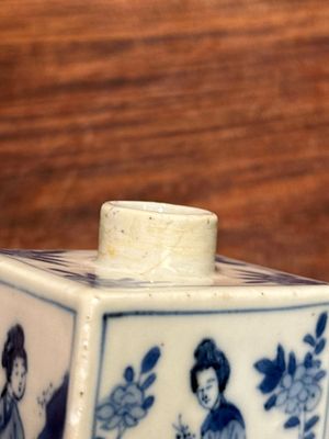 A rectangular Chinese blue and white 'Long Eliza' tea caddy and cover, Kangxi — photo 14