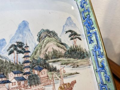 A rectangular Chinese Canton enamel 'mountain landscape' tray, Yongzheng — 照片 6
