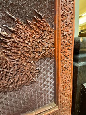 A rectangular Chinese carved red lacquer 'dragon' table screen, later wooden stand, Qianlong — photo 27