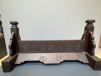 A rectangular Chinese carved red lacquer 'dragon' table screen, later wooden stand, Qianlong — photo 32