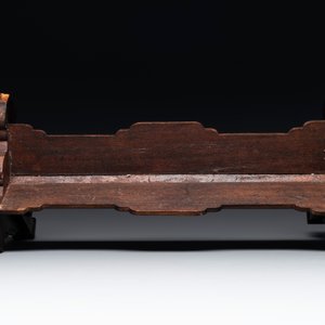 A rectangular Chinese carved red lacquer 'dragon' table screen, later wooden stand, Qianlong — photo 8