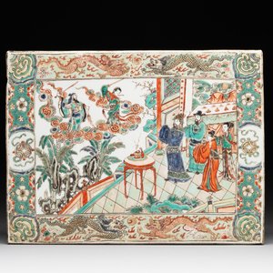 A rectangular Chinese famille verte tile with two-sided design, Kangxi — 照片 1