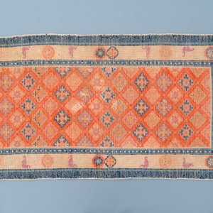 A rectangular Chinese hand-knotted wool carpet, 19/20th C. — 照片 2
