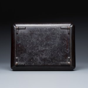 A mother-of-pearl-inlaid lacquered rectangular tray, Ryukyu Islands, 17t/18h C. — foto 3