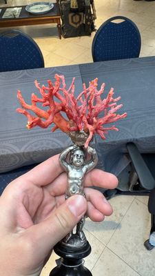 A red coral mounted silver figure, possibly Germany, 19th C. — 照片 5