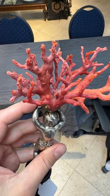 A red coral mounted silver figure, possibly Germany, 19th C. — 照片 10