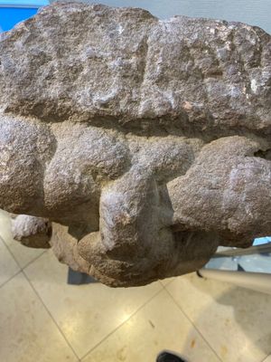 A red sandstone stele of the standing Jain Thirtankara Parshvanatha, India, Pala period, 11th C. — 照片 11