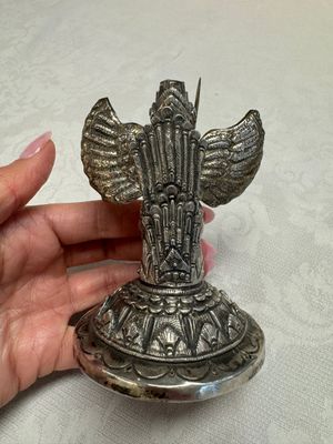 A repoussé silver figure of Garuda, Southeast Asia, 19/20th C. — foto 4