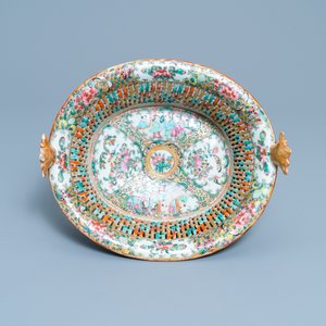 A reticulated Chinese Canton famille rose basket on stand, 19th C. — 照片 9